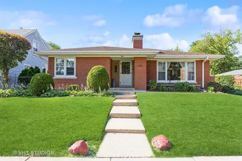 1643 Prospect Ave, Des Plaines, IL 60018