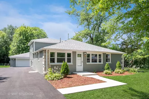 20758 N Aspen Ct, Deerfield, IL 60015