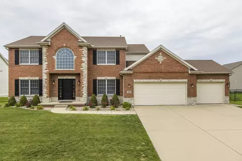 2008 Sinclair Ct, Bloomington, IL 61704