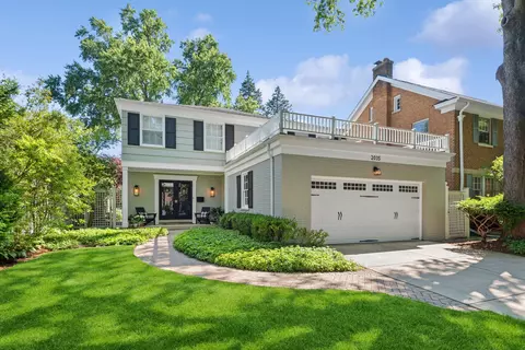 2035 Thornwood Ave, Wilmette, IL 60091