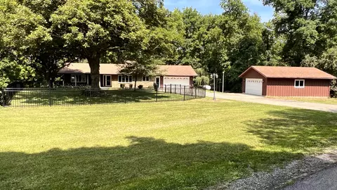 16875 Tanglewild Dr, Morrison, IL 61270