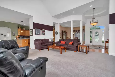 16059 W Red Cloud Dr, Lockport, IL 60441 photo 8