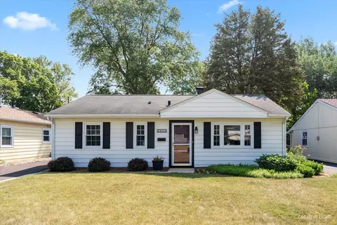 1111 Fischer St, Wheaton, IL 60189