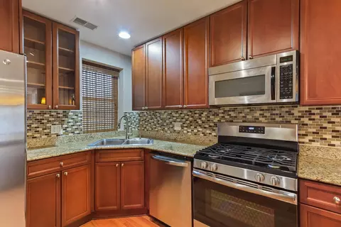 1026 E 46th St #1E, Chicago, IL 60653 photo 14