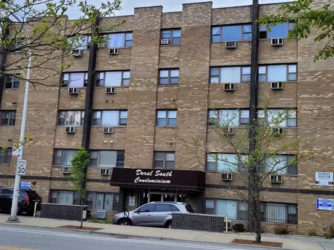 7854 S South Shore Dr #407, Chicago, IL 60649