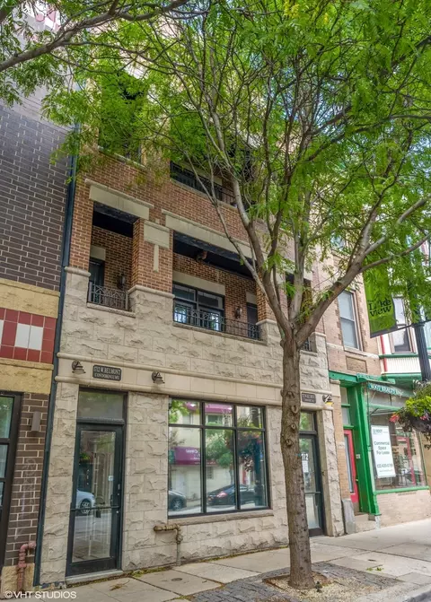 1712 W Belmont Ave #2, Chicago, IL 60657