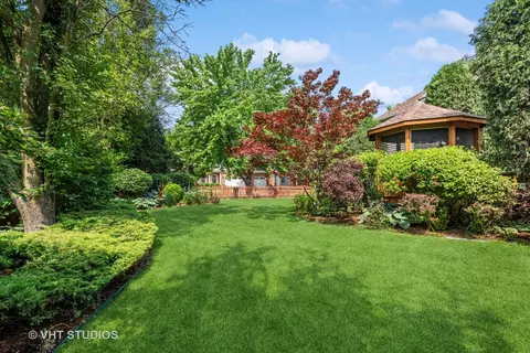 1102 Gallant Ct, Wheaton, IL 60187 photo 4