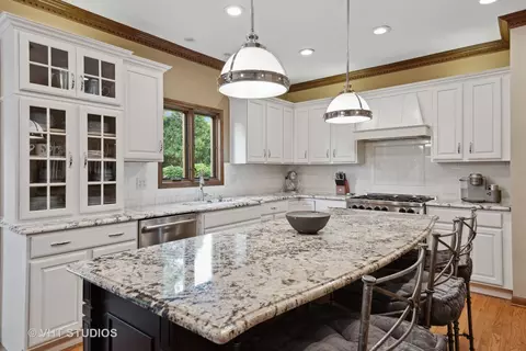 1102 Gallant Ct, Wheaton, IL 60187 photo 6
