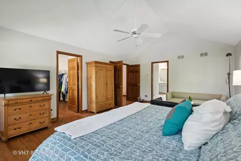 1102 Gallant Ct, Wheaton, IL 60187 photo 18