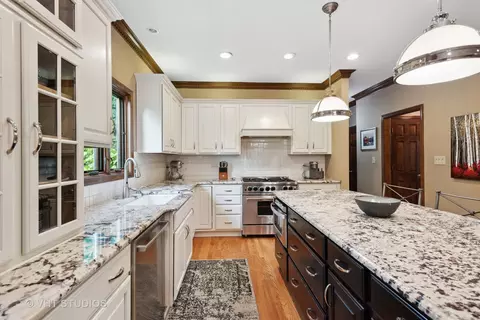 1102 Gallant Ct, Wheaton, IL 60187 photo 7