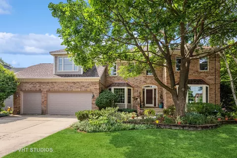 1102 Gallant Ct, Wheaton, IL 60187