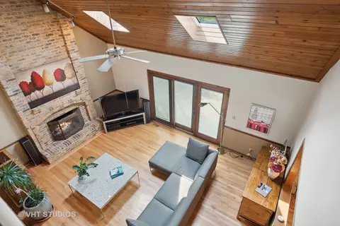 1102 Gallant Ct, Wheaton, IL 60187 photo 10