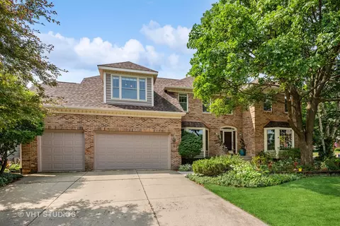 1102 Gallant Ct, Wheaton, IL 60187 photo 2