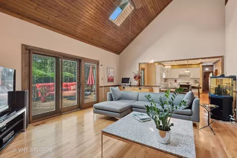 1102 Gallant Ct, Wheaton, IL 60187 photo 9
