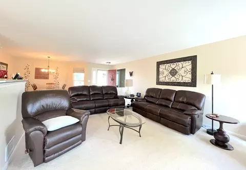6713 Killala Dr, Mchenry, IL 60050 photo 5