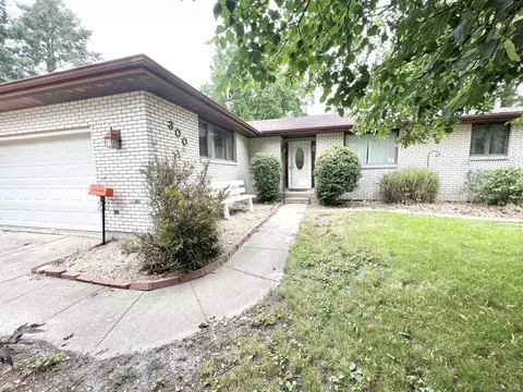 300 W Elmore Dr, Thomasboro, IL 61878