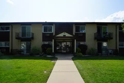 9588 Terrace Pl #205E, Des Plaines, IL 60016
