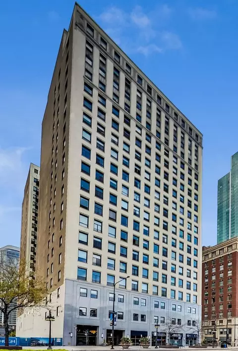 910 S Michigan Ave #1415, Chicago, IL 60605