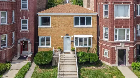 8042 S Eberhart Ave, Chicago, IL 60619