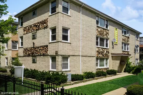 8634 W Summerdale Ave #2S, Chicago, IL 60656
