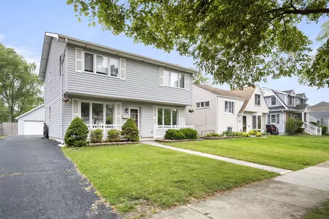 810 S Hillside Ave, Elmhurst, IL 60126