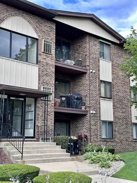 14035 Laramie Ave #422, Crestwood, IL 60418