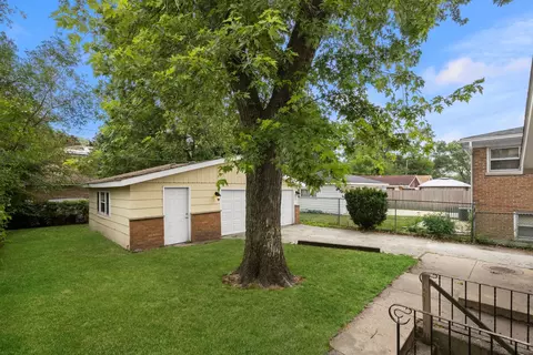 15527 Dobson Ave, Dolton, IL 60419 photo 16