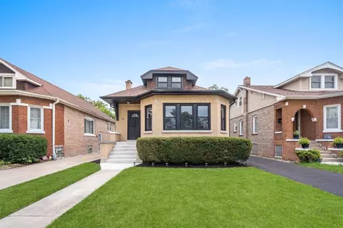 927 22nd Ave, Bellwood, IL 60104