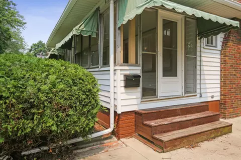 918 W William St, Champaign, IL 61821