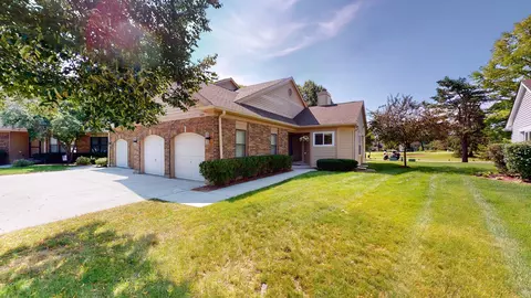 235 Willow Pkwy, Buffalo Grove, IL 60089