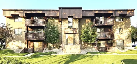 1484 N Rock Run Dr #3A, Crest Hill, IL 60403