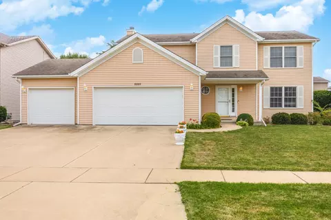 3221 Butterfly Dr, Normal, IL 61761 photo 1