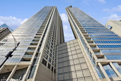 600 N Lake Shore Dr #4004, Chicago, IL 60611