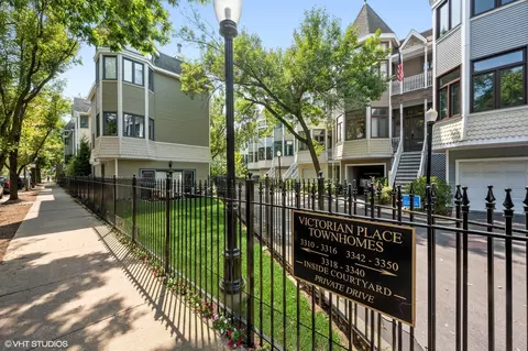 3326 N Racine Ave, Chicago, IL 60657