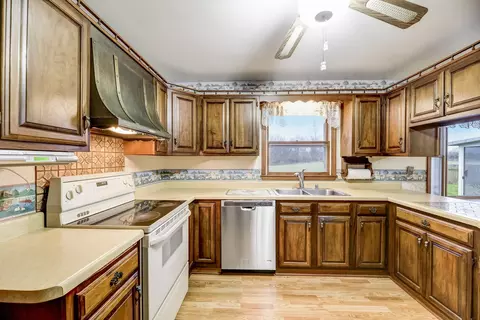 19002 River Rd, Marengo, IL 60152 photo 7