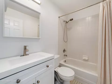 148 Commons Ct, Wheeling, IL 60090 photo 15