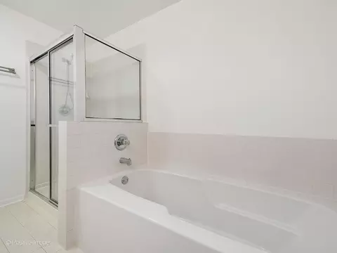 148 Commons Ct, Wheeling, IL 60090 photo 13