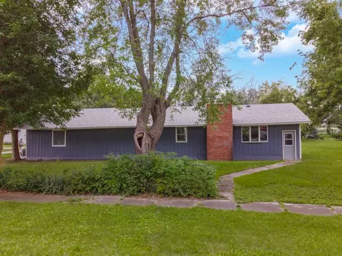 212 E Madison St, Dana, IL 61321 photo 1
