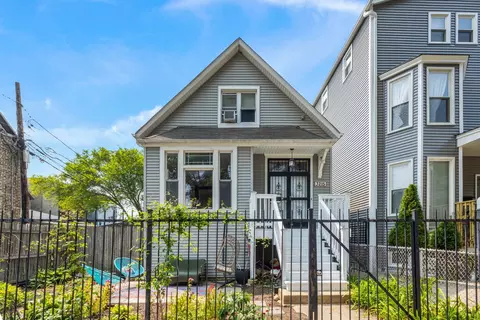 3215 W Mclean Ave, Chicago, IL 60647