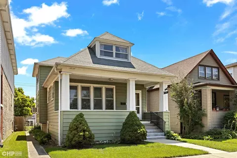 4849 W Patterson Ave, Chicago, IL 60641