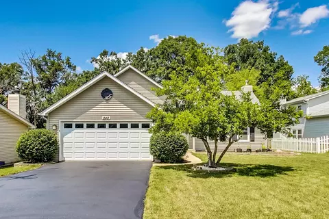 848 Jefferson Dr, Lindenhurst, IL 60046