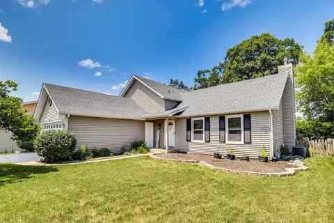 848 Jefferson Dr, Lindenhurst, IL 60046 photo 2