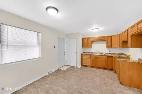 658 Eastview Dr, Kankakee, IL 60901 photo 6