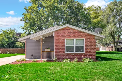 658 Eastview Dr, Kankakee, IL 60901