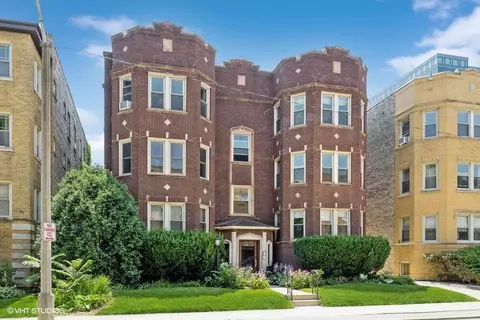 929 Ontario St #2W, Oak Park, IL 60302