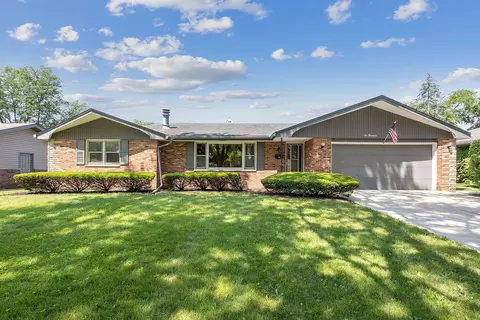 617 Homestead Pl, Joliet, IL 60435