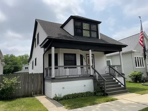 5913 W Byron St, Chicago, IL 60634