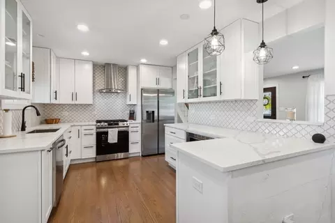111 E Millers Rd, Des Plaines, IL 60016 photo 8