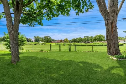 111 E Millers Rd, Des Plaines, IL 60016 photo 21