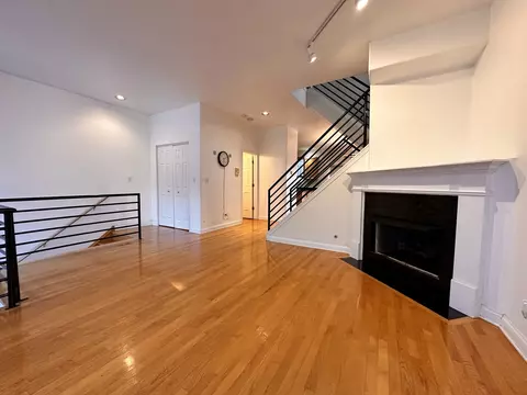 936 E 48th St, Chicago, IL 60615 photo 7